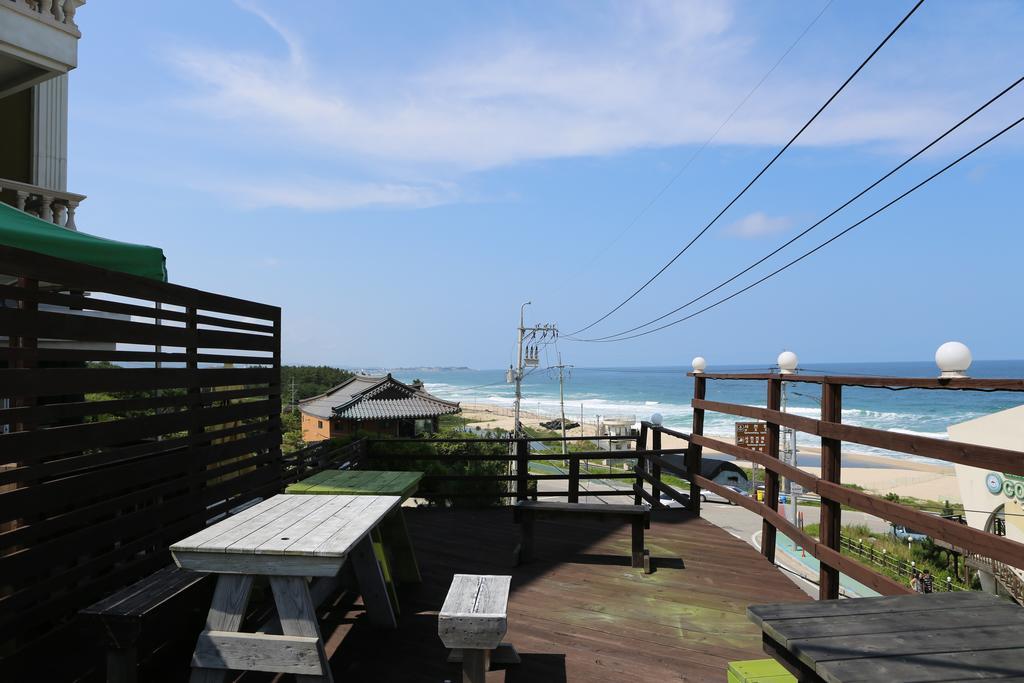 Gangneung Sea View Pension Exterior photo