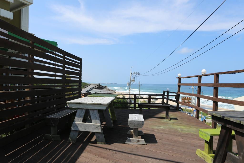Gangneung Sea View Pension Exterior photo