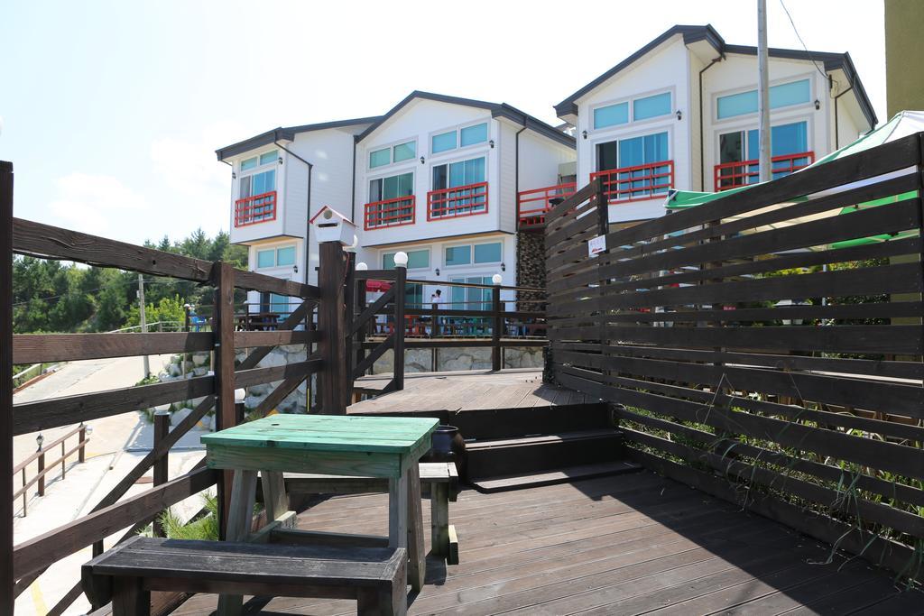 Gangneung Sea View Pension Exterior photo